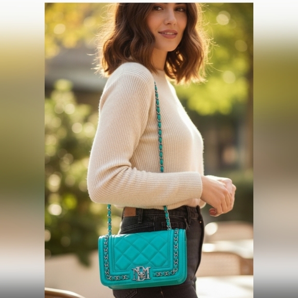 Badgley Mischka Small Crossbody With Frame And Chain On Cover Green (New) - Picture 10 of 12